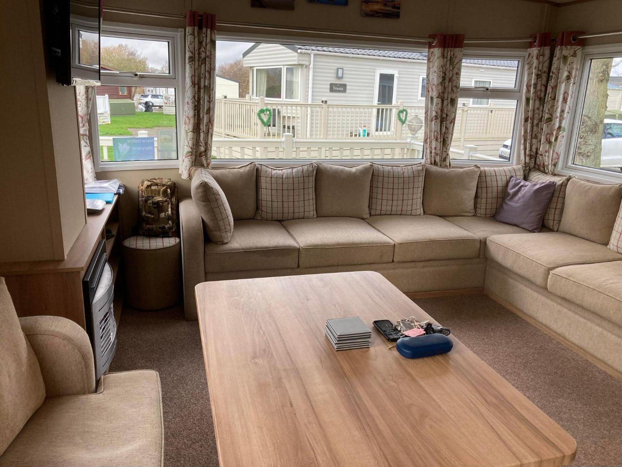 Lovely 6 Berth Caravan With Decking At Carlton Meres In Suffolk Ref 60058M Saxmundham Exterior foto