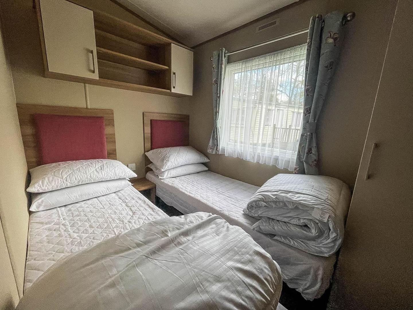 Lovely 6 Berth Caravan With Decking At Carlton Meres In Suffolk Ref 60058M Saxmundham Exterior foto