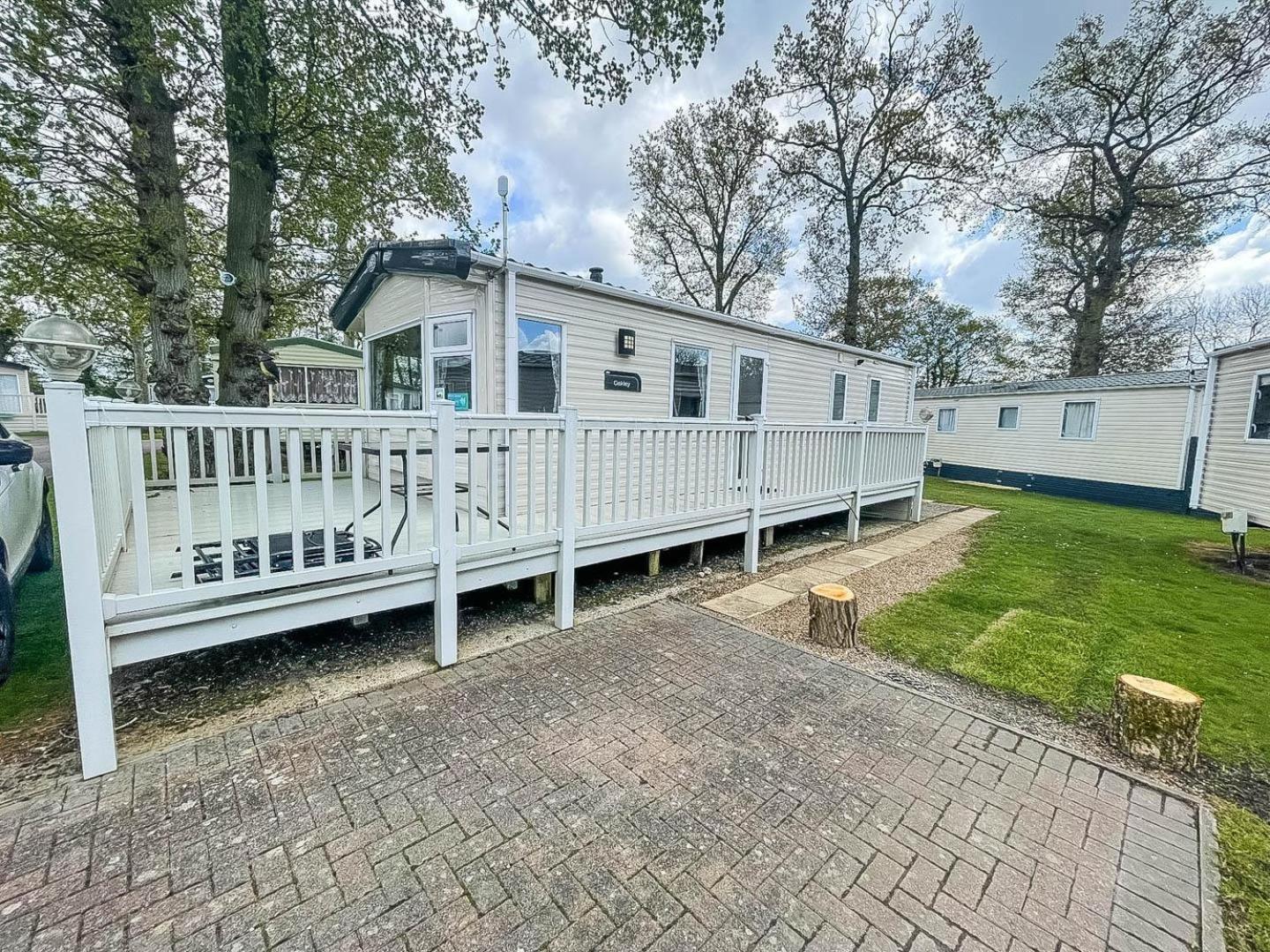 Lovely 6 Berth Caravan With Decking At Carlton Meres In Suffolk Ref 60058M Saxmundham Exterior foto